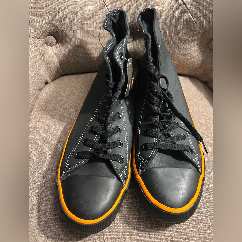 Harley Davidson men’s size 11 high top riding sneaker. Stylish. New with tags